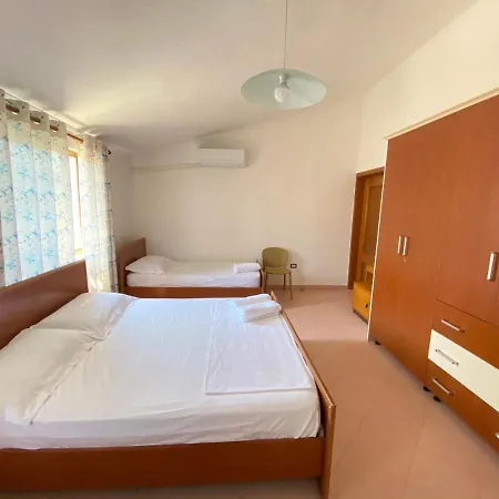 Guest House Lionel Durres Exterior photo