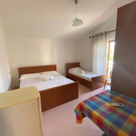 Guest House Lionel Durres Exterior photo