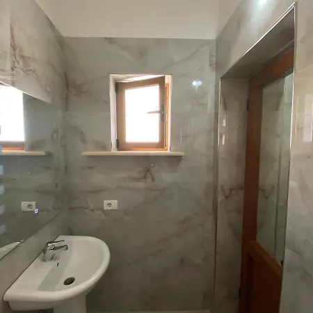 Guest House Lionel Durres Exterior photo