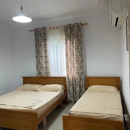 Guest House Lionel Durres Exterior photo