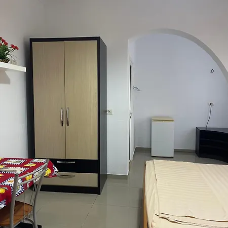 Guest House Lionel Durres Exterior photo