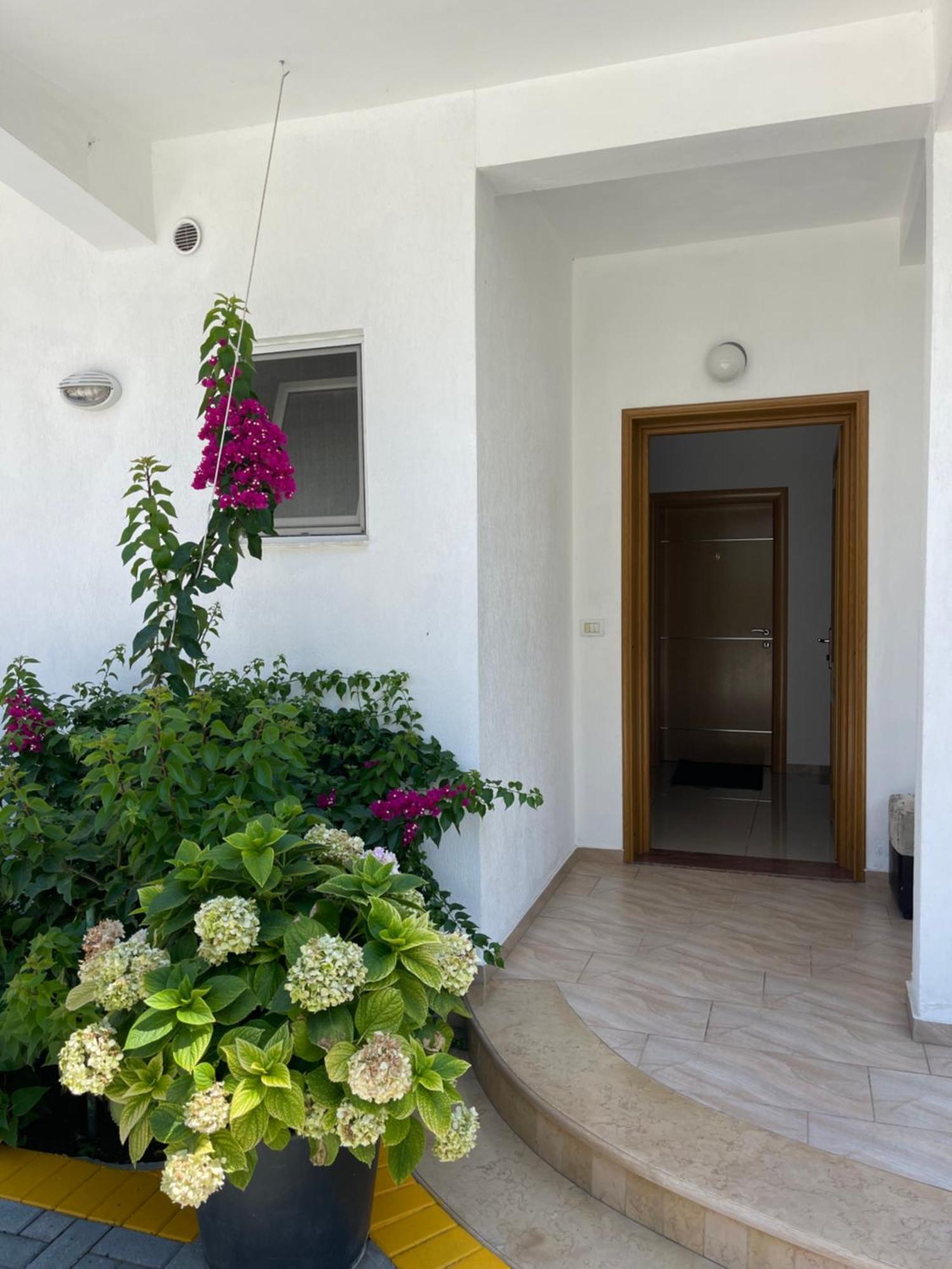 Lionel Apartment Durres